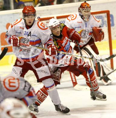 EBEL. Eishockey Bundesliga. EC KAC gegen HK Acroni Jesenice. KALT Dieter (KAC), TICAR Rok (Jesenice). Klagenfurt, am 2.1.2011.
Foto: Kuess 

---
pressefotos, pressefotografie, kuess, qs, qspictures, sport, bild, bilder, bilddatenbank