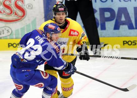 EBEL. Eishockey Bundesliga. EC Rekordfenster VSV gegen Vienna Capitals. Matt Ryan, (VSV), David Rodman (Vienna). Villach, am 4.1.2011.
Foto: Kuess

---
pressefotos, pressefotografie, kuess, qs, qspictures, sport, bild, bilder, bilddatenbank