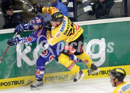 EBEL. Eishockey Bundesliga. EC Rekordfenster VSV gegen Vienna Capitals. Nico Toff, (VSV), Benoit Gratton (Vienna). Villach, am 4.1.2011.
Foto: Kuess

---
pressefotos, pressefotografie, kuess, qs, qspictures, sport, bild, bilder, bilddatenbank