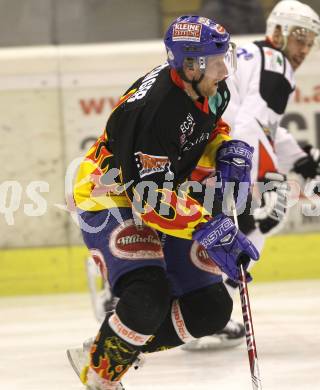 Eishockey Carinthian Hockey League. CHL. EC Tarco Woelfe gegen EC SV Spittal. Guenther Lanzinger (Spittal). Klagenfurt, am 5.1.2011.
Foto: Kuess
---
pressefotos, pressefotografie, kuess, qs, qspictures, sport, bild, bilder, bilddatenbank