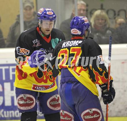 Eishockey Carinthian Hockey League. CHL. EC Tarco Woelfe gegen EC SV Spittal. Guenther Lanzinger, Wolfgang Kromp (Spittal). Klagenfurt, am 5.1.2011.
Foto: Kuess
---
pressefotos, pressefotografie, kuess, qs, qspictures, sport, bild, bilder, bilddatenbank