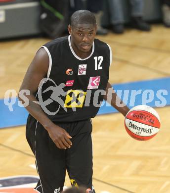 Basketball Bundesliga. Woerthersee Piraten gegen WBC Raiffeisen Wels.  Jean Francois (Wels). Klagenfurt, 18.12.2010.
Foto:  Kuess

---
pressefotos, pressefotografie, kuess, qs, qspictures, sport, bild, bilder, bilddatenbank