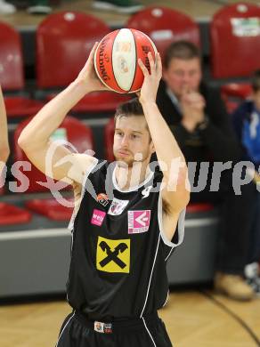 Basketball Bundesliga. Woerthersee Piraten gegen WBC Raiffeisen Wels.  Bruce Fields (Wels). Klagenfurt, 18.12.2010.
Foto:  Kuess

---
pressefotos, pressefotografie, kuess, qs, qspictures, sport, bild, bilder, bilddatenbank