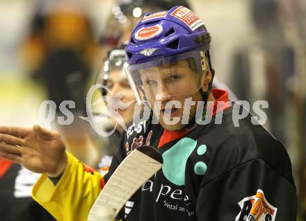 Eishockey Carinthian Hockey League. CHL. EC Tarco Woelfe gegen EC SV Spittal. Guenther Lanzinger (Spittal). Klagenfurt, am 5.1.2011.
Foto: Kuess
---
pressefotos, pressefotografie, kuess, qs, qspictures, sport, bild, bilder, bilddatenbank