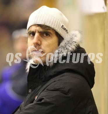 Eishockey Carinthian Hockey League. CHL. EC Tarco Woelfe gegen EC SV Spittal. Trainer Helmuth Plankensteiner (Spittal). Klagenfurt, am 5.1.2011.
Foto: Kuess
---
pressefotos, pressefotografie, kuess, qs, qspictures, sport, bild, bilder, bilddatenbank