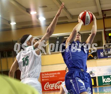 Basketball ABL 2010-11 Grunddurchgang 19. Runde. Woerthersee Piraten vs Oberwart Gunners.  Thomas Kennedy (Piraten),  Lukas Linzer (Oberwart). Klagenfurt, 9.1.2011
ABL Pictorial/Kuess

---
pressefotos, pressefotografie, kuess, qs, qspictures, sport, bild, bilder, bilddatenbank