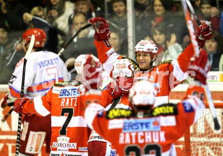 EBEL. Eishockey Bundesliga. EC KAC gegen HK Acroni Jesenice. Torjubel Mike Craig (KAC). Klagenfurt, am 9.1.2011.
Foto: Kuess 

---
pressefotos, pressefotografie, kuess, qs, qspictures, sport, bild, bilder, bilddatenbank