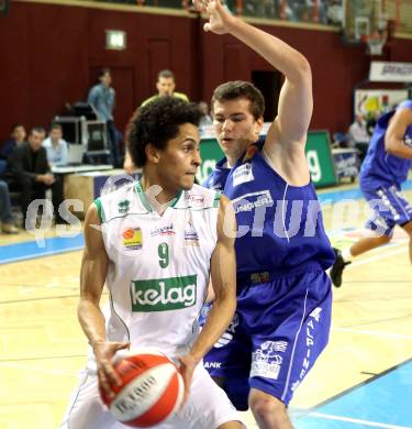 Basketball Bundesliga. Woerthersee Piraten gegen Oberwart Gunners.  Samuel Bachlechner (Piraten),  Hannes Artner (Oberwart). Klagenfurt, 9.1.2011.
Foto:  Kuess

---
pressefotos, pressefotografie, kuess, qs, qspictures, sport, bild, bilder, bilddatenbank