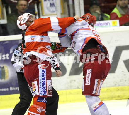 EBEL. Eishockey Bundesliga. EC KAC gegen HK Acroni Jesenice. Andrew Schneider, (KAC), Robert Sabolic (Jesenice). Klagenfurt, am 9.1.2011.
Foto: Kuess 

---
pressefotos, pressefotografie, kuess, qs, qspictures, sport, bild, bilder, bilddatenbank