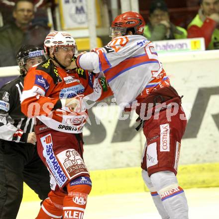 EBEL. Eishockey Bundesliga. EC KAC gegen HK Acroni Jesenice. Andrew Schneider, (KAC), Robert Sabolic (Jesenice). Klagenfurt, am 9.1.2011.
Foto: Kuess 

---
pressefotos, pressefotografie, kuess, qs, qspictures, sport, bild, bilder, bilddatenbank