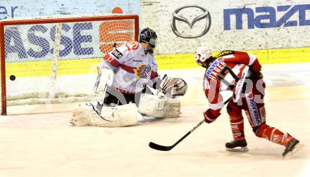 EBEL. Eishockey Bundesliga. EC KAC gegen HK Acroni Jesenice. Gregor Hager, (KAC), Michal Fikrt (Jesenice). Klagenfurt, am 9.1.2011.
Foto: Kuess 

---
pressefotos, pressefotografie, kuess, qs, qspictures, sport, bild, bilder, bilddatenbank