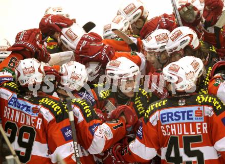 EBEL. Eishockey Bundesliga. EC KAC gegen HK Acroni Jesenice. Jubel KAC. Klagenfurt, am 9.1.2011.
Foto: Kuess 

---
pressefotos, pressefotografie, kuess, qs, qspictures, sport, bild, bilder, bilddatenbank