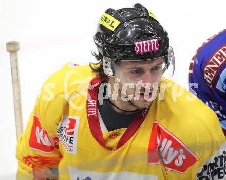 EBEL. Eishockey Bundesliga. EC Rekordfenster VSV gegen Vienna Capitals. Christian Dolezal (Vienna). Villach, am 4.1.2011.
Foto: Kuess

---
pressefotos, pressefotografie, kuess, qs, qspictures, sport, bild, bilder, bilddatenbank