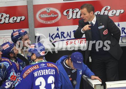 EBEL. Eishockey Bundesliga. EC Rekordfenster VSV gegen Vienna Capitals. Trainer Johan Stroemwall (VSV). Villach, am 4.1.2011.
Foto: Kuess

---
pressefotos, pressefotografie, kuess, qs, qspictures, sport, bild, bilder, bilddatenbank