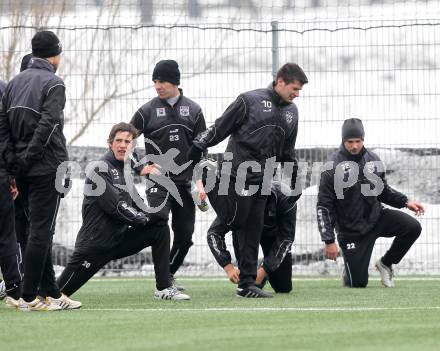 Fussball. WAC/St.Andrae. Trainingsbeginn. Pfennich Patrick, Zakany Sandro, Kreuz Markus, Stueckler Stephan. St. Andrae, 10.1.2011.
Foto: Kuess
---
pressefotos, pressefotografie, kuess, qs, qspictures, sport, bild, bilder, bilddatenbank