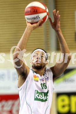 Basketball Bundesliga. Woerthersee Piraten gegen Oberwart Gunners.  Thomas Kennedy (Piraten). Klagenfurt, 9.1.2011.
Foto:  Kuess

---
pressefotos, pressefotografie, kuess, qs, qspictures, sport, bild, bilder, bilddatenbank