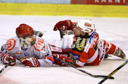 EBEL. Eishockey Bundesliga. EC KAC gegen HK Acroni Jesenice. Kalt Dieter (KAC), Bizalj Peter (Jesenice). Klagenfurt, am 9.1.2011.
Foto: Kuess 

---
pressefotos, pressefotografie, kuess, qs, qspictures, sport, bild, bilder, bilddatenbank