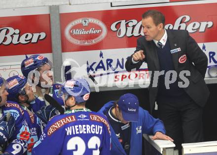 EBEL. Eishockey Bundesliga. EC Rekordfenster VSV gegen Vienna Capitals. Trainer Johan Stroemwall (VSV). Villach, am 4.1.2011.
Foto: Kuess

---
pressefotos, pressefotografie, kuess, qs, qspictures, sport, bild, bilder, bilddatenbank