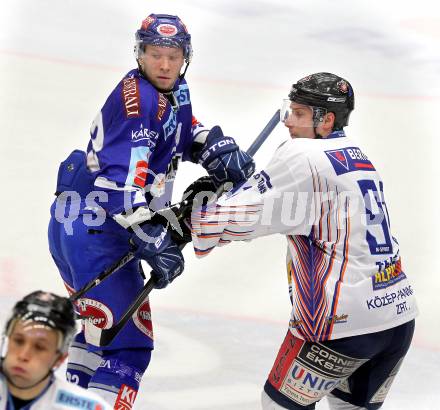 EBEL. Eishockey Bundesliga. EC Rekordfenster VSV gegen SAPA Fehervar AV19. Matt Ryan, (VSV), Daniel Fekete (Alba Volan). Villach, am 14.1.2011.
Foto: Kuess

---
pressefotos, pressefotografie, kuess, qs, qspictures, sport, bild, bilder, bilddatenbank