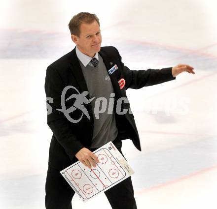 EBEL. Eishockey Bundesliga. EC Rekordfenster VSV gegen SAPA Fehervar AV19.  Trainer Johan Stroemwall (VSV). Villach, am 14.1.2011.
Foto: Kuess

---
pressefotos, pressefotografie, kuess, qs, qspictures, sport, bild, bilder, bilddatenbank