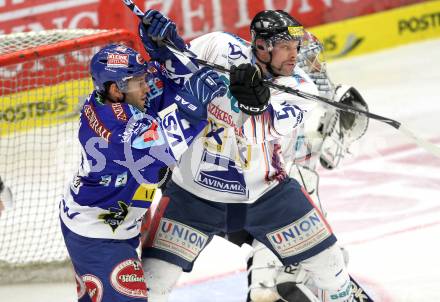 EBEL. Eishockey Bundesliga. EC Rekordfenster VSV gegen SAPA Fehervar AV19. Derek Damon, (VSV), Oscar Ackestroem (Alba Volan). Villach, am 14.1.2011.
Foto: Kuess

---
pressefotos, pressefotografie, kuess, qs, qspictures, sport, bild, bilder, bilddatenbank