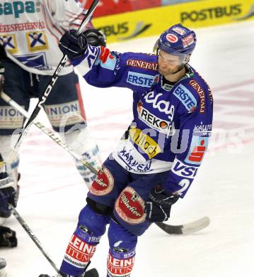 EBEL. Eishockey Bundesliga. EC Rekordfenster VSV gegen SAPA Fehervar AV19. Torjubel Michael Martin (VSV). Villach, am 14.1.2011.
Foto: Kuess

---
pressefotos, pressefotografie, kuess, qs, qspictures, sport, bild, bilder, bilddatenbank