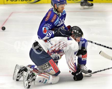 EBEL. Eishockey Bundesliga. EC Rekordfenster VSV gegen SAPA Fehervar AV19. Michael Martin, (VSV), Oscar Ackestroem (Alba Volan). Villach, am 14.1.2011.
Foto: Kuess

---
pressefotos, pressefotografie, kuess, qs, qspictures, sport, bild, bilder, bilddatenbank