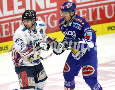 EBEL. Eishockey Bundesliga. EC Rekordfenster VSV gegen SAPA Fehervar AV19. Joshua Langfeld, (VSV),  Ales Kranjc (Alba Volan). Villach, am 14.1.2011.
Foto: Kuess

---
pressefotos, pressefotografie, kuess, qs, qspictures, sport, bild, bilder, bilddatenbank