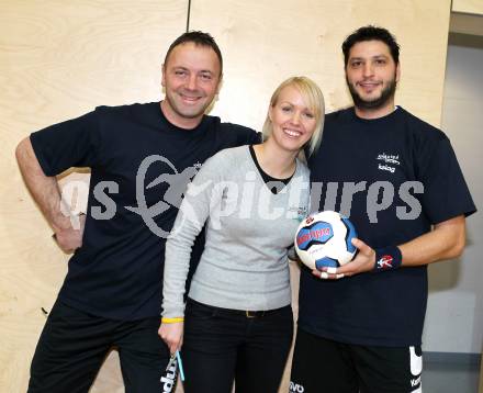 Handball Bundesliga. SC Ferlach gegen Hollabrunn. Trainer Boris Levc, Jasmin Ouschan, Christian Koschu. Ferlach, 15.1.2011.
Foto: Kuess
---
pressefotos, pressefotografie, kuess, qs, qspictures, sport, bild, bilder, bilddatenbank