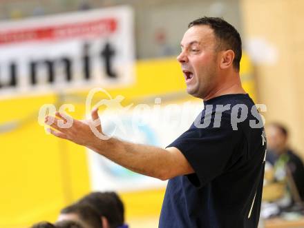 Handball Bundesliga. SC Ferlach gegen Hollabrunn. Trainer Boris Levc (Ferlach). Ferlach, 15.1.2011.
Foto: Kuess
---
pressefotos, pressefotografie, kuess, qs, qspictures, sport, bild, bilder, bilddatenbank