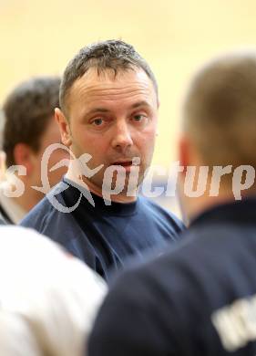 Handball Bundesliga. SC Ferlach gegen Hollabrunn. Trainer Boris Levc (Ferlach). Ferlach, 15.1.2011.
Foto: Kuess
---
pressefotos, pressefotografie, kuess, qs, qspictures, sport, bild, bilder, bilddatenbank