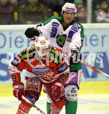 EBEL. Eishockey Bundesliga. EC KAC gegen HDD TILIA Olimpija Ljubljana. Tyler Spurgeon, (KAC), Burke Henry (Laibach). Klagenfurt, am 16.1.2011.
Foto: Kuess 

---
pressefotos, pressefotografie, kuess, qs, qspictures, sport, bild, bilder, bilddatenbank