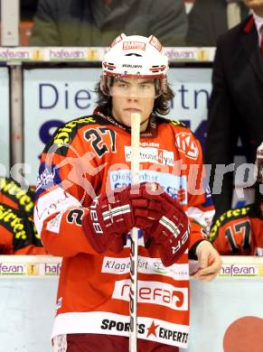 EBEL. Eishockey Bundesliga. EC KAC gegen HDD TILIA Olimpija Ljubljana. Hundertpfund Thomas (KAC). Klagenfurt, am 16.1.2011.
Foto: Kuess 

---
pressefotos, pressefotografie, kuess, qs, qspictures, sport, bild, bilder, bilddatenbank