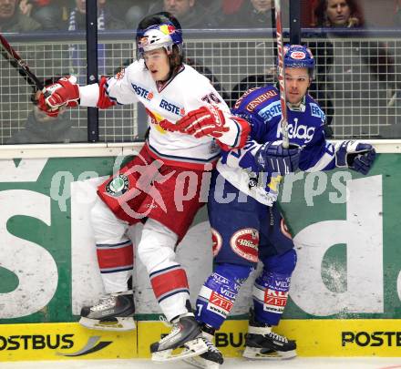 EBEL. Eishockey Bundesliga. EC  VSV gegen EC Red Bull Salzburg.  Kevin Mitchell, (VSV), Markus Poeck (Salzburg). Villach, am 21.1.2011.
Foto: Kuess 


---
pressefotos, pressefotografie, kuess, qs, qspictures, sport, bild, bilder, bilddatenbank