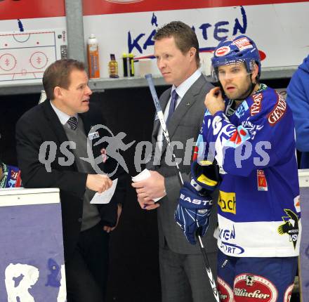 EBEL. Eishockey Bundesliga. EC  VSV gegen EC Red Bull Salzburg.  Johann Stroemwall, Mike Stewart, Derek Damon (VSV). Villach, am 21.1.2011.
Foto: Kuess 


---
pressefotos, pressefotografie, kuess, qs, qspictures, sport, bild, bilder, bilddatenbank