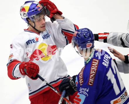 EBEL. Eishockey Bundesliga. EC  VSV gegen EC Red Bull Salzburg.  Rauferei Michael Raffl, (VSV), Thomas Raffl (Salzburg). Villach, am 21.1.2011.
Foto: Kuess 


---
pressefotos, pressefotografie, kuess, qs, qspictures, sport, bild, bilder, bilddatenbank