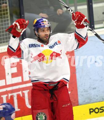 EBEL. Eishockey Bundesliga. EC  VSV gegen EC Red Bull Salzburg.  Torjubel Abid Ramzi (Salzburg). Villach, am 21.1.2011.
Foto: Kuess 


---
pressefotos, pressefotografie, kuess, qs, qspictures, sport, bild, bilder, bilddatenbank