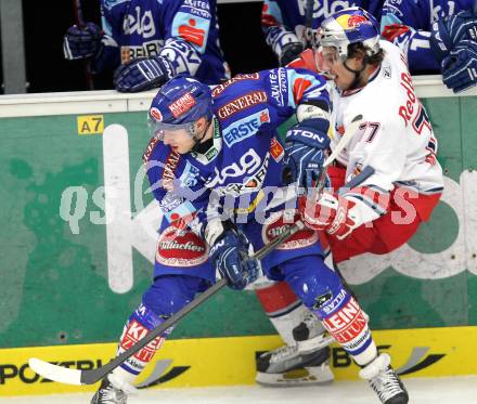 EBEL. Eishockey Bundesliga. EC  VSV gegen EC Red Bull Salzburg.  Matt Ryan, (VSV), Florian Muehlstein (Salzburg). Villach, am 21.1.2011.
Foto: Kuess 


---
pressefotos, pressefotografie, kuess, qs, qspictures, sport, bild, bilder, bilddatenbank