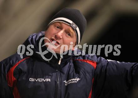 Eishockey CHL. Carinthian Hockey League. USC Velden gegen VST Adler Wild Voelkermarkt. Trainer Robert Moser (Velden). Velden, am 22.1.2011.
Foto: Kuess
---
pressefotos, pressefotografie, kuess, qs, qspictures, sport, bild, bilder, bilddatenbank