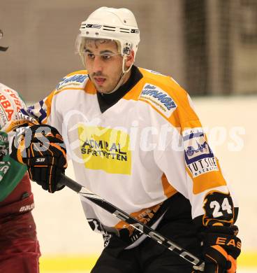 Eishockey CHL. Carinthian Hockey League. USC Velden gegen VST Adler Wild Voelkermarkt. Michael Sbardellati (Velden). Velden, am 22.1.2011.
Foto: Kuess
---
pressefotos, pressefotografie, kuess, qs, qspictures, sport, bild, bilder, bilddatenbank