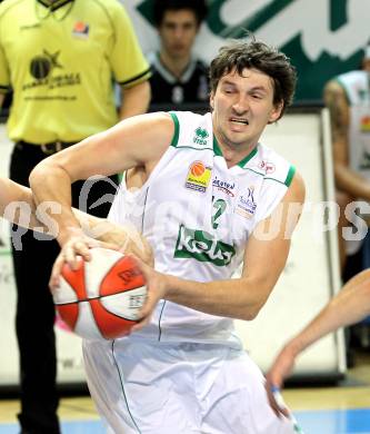 Basketball Bundesliga. Woerthersee Piraten gegen UBC St. Poelten.  Selmir Husanovic (Piraten). Klagenfurt, 22.1.2011.
Foto:  Kuess

---
pressefotos, pressefotografie, kuess, qs, qspictures, sport, bild, bilder, bilddatenbank