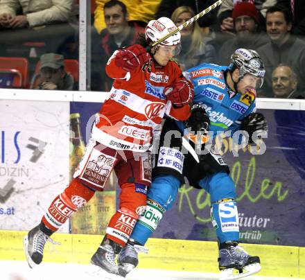 EBEL. Eishockey Bundesliga. KAC gegen EHC LIWEST BLACK WINGS LINZ. Raphael Herburger,  (KAC), Michael Mayr (Linz). Klagenfurt, am 28.1.2011.
Foto: Kuess 

---
pressefotos, pressefotografie, kuess, qs, qspictures, sport, bild, bilder, bilddatenbank