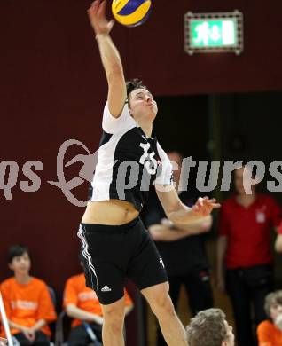 Volleyball MEVZA. Team Club Austria gegen SK Posojilnica Aich/Dob. Simon Fruehbauer (Austria). Klagenfurt, 29.1.2011.
Foto: Kuess 

---
pressefotos, pressefotografie, kuess, qs, qspictures, sport, bild, bilder, bilddatenbank