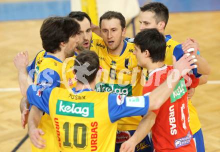 Volleyball MEVZA. Team Club Austria gegen SK Posojilnica Aich/Dob. Jubel Aich/Dob. Klagenfurt, 29.1.2011.
Foto: Kuess 

---
pressefotos, pressefotografie, kuess, qs, qspictures, sport, bild, bilder, bilddatenbank