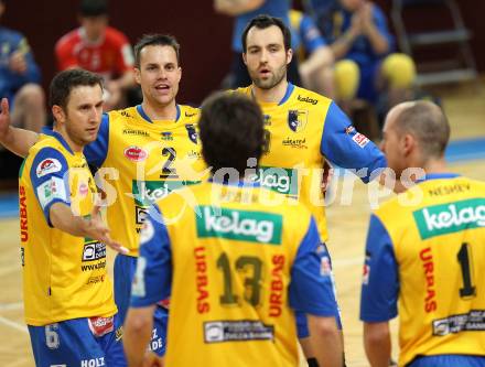 Volleyball MEVZA. Team Club Austria gegen SK Posojilnica Aich/Dob. Jubel Aich/Dob. Klagenfurt, 29.1.2011.
Foto: Kuess 

---
pressefotos, pressefotografie, kuess, qs, qspictures, sport, bild, bilder, bilddatenbank