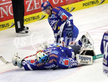 EBEL. Eishockey Bundesliga. EC  VSV gegen HDD TILIA Olimpija Ljubljana. Greg Kuznik, Gert Prohaska (VSV). Villach, am 30.1.2011.
Foto: Kuess 


---
pressefotos, pressefotografie, kuess, qs, qspictures, sport, bild, bilder, bilddatenbank