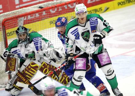 EBEL. Eishockey Bundesliga. EC  VSV gegen HDD TILIA Olimpija Ljubljana.  Roland Kaspitz, (VSV), Matija Pintaric, Ziga Pavlin (Laibach). Villach, am 30.1.2011.
Foto: Kuess 


---
pressefotos, pressefotografie, kuess, qs, qspictures, sport, bild, bilder, bilddatenbank