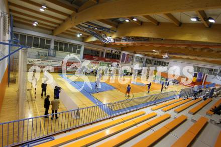 Volleyball. GM Capital Challenge Cup Men 2010/2011.  SK Posojilnica Aich/Dob (AUT)  vs VC Prefaxis MENEN (Bel). Sporthalle in Prevalje. Prevalje, 1.2.2011.
Foto: Kuess

---
pressefotos, pressefotografie, kuess, qs, qspictures, sport, bild, bilder, bilddatenbank