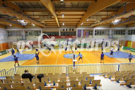 Volleyball. GM Capital Challenge Cup Men 2010/2011.  SK Posojilnica Aich/Dob (AUT)  vs VC Prefaxis MENEN (Bel). Sporthalle in Prevalje. Prevalje, 1.2.2011.
Foto: Kuess

---
pressefotos, pressefotografie, kuess, qs, qspictures, sport, bild, bilder, bilddatenbank