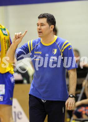 Volleyball. GM Capital Challenge Cup Men 2010/2011.  SK Posojilnica Aich/Dob (AUT)  vs VC Prefaxis MENEN (Bel). Trainer Igor Simuncic  (Aich/Dob). Prevalje, 1.2.2011.
Foto: Kuess

---
pressefotos, pressefotografie, kuess, qs, qspictures, sport, bild, bilder, bilddatenbank